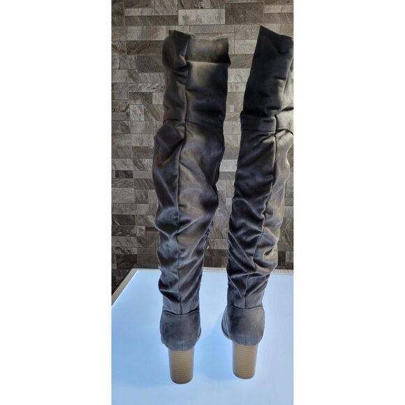 Womens Thigh High Boots Gray Size 7.5 Strech Suede Over Knee Pull On - Picture 5 of 16